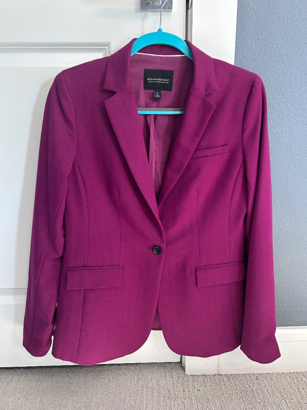 Banana Republic Long and Lean Magenta Blazer Sz 6